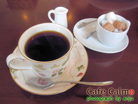 『Cafe Calmo(ｶﾌｪｶﾙﾓ)』