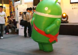 Androidのマスコット「ドロイド君」の機敏なダンス