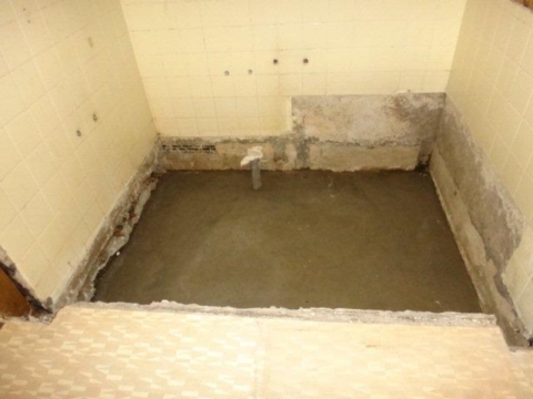 浴室土間コンクリート1