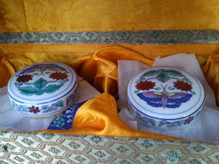 中国製陶器蓋物