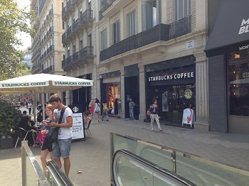 Diagonal駅前 Spain Starbucks