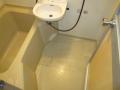 東京都練馬区　賃貸物件原状回復　入居者退去後空き室２ＤＫハウスクリーニング　浴室ユニットバス清掃　作業完了後　１