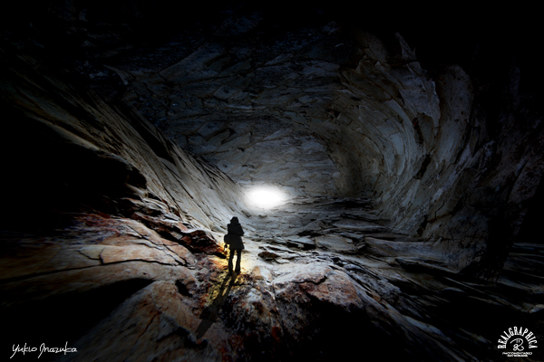 洞窟の光