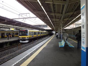 JR総武線・東京メトロ東西線の西船橋駅です。