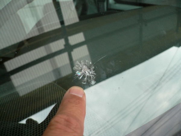 車のコーティングとガラスのヒビ割れ修理 福岡県筑紫野市 ガラスリペアのビフォーアフターをもう一回
