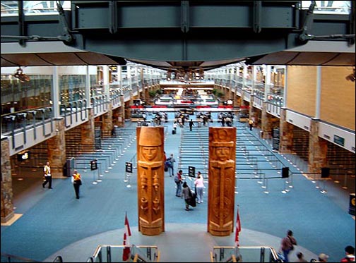 Vancouver_Airport_Inside.jpg